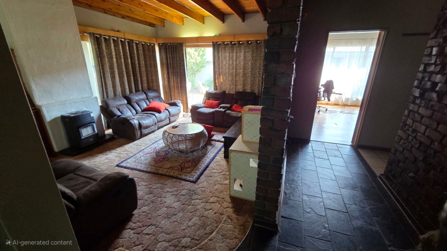 5 Bedroom Property for Sale in Fichardt Park Free State